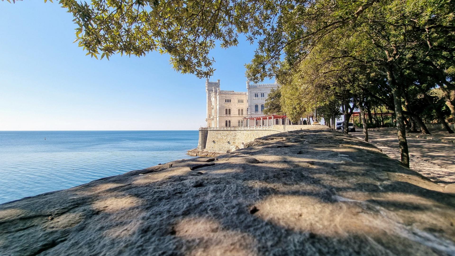 Castello di Miramare Image