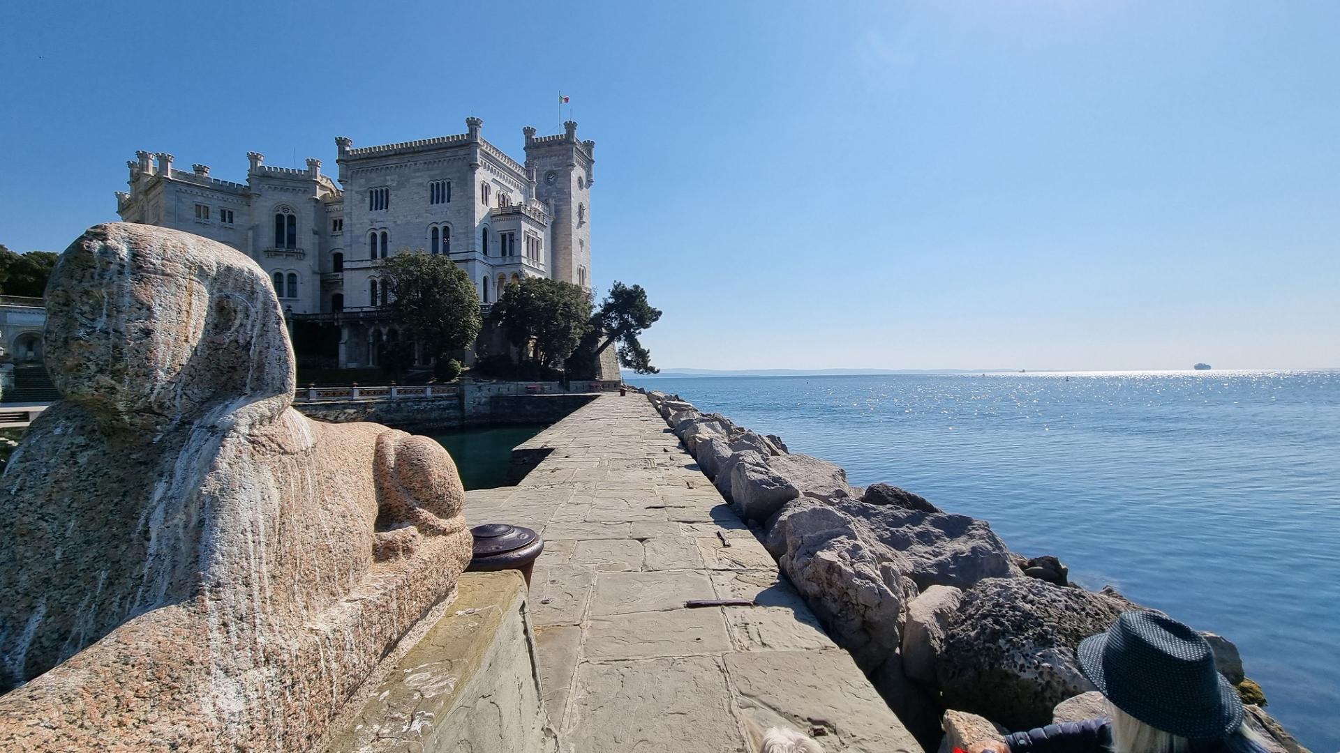 La Sfinge del castello di Miramare Image