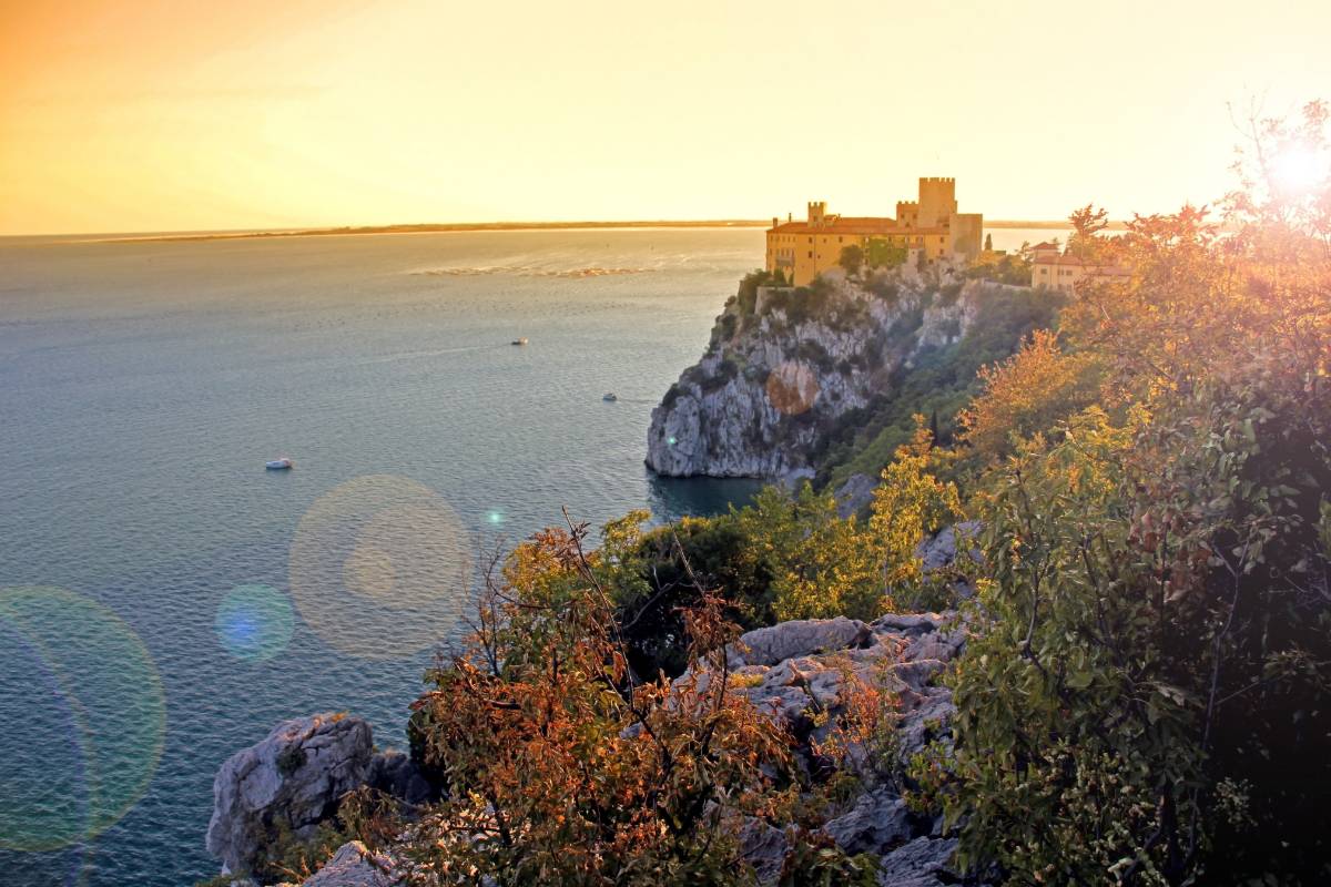 Sentiero Rilke Vista sul Castello di Duino Image